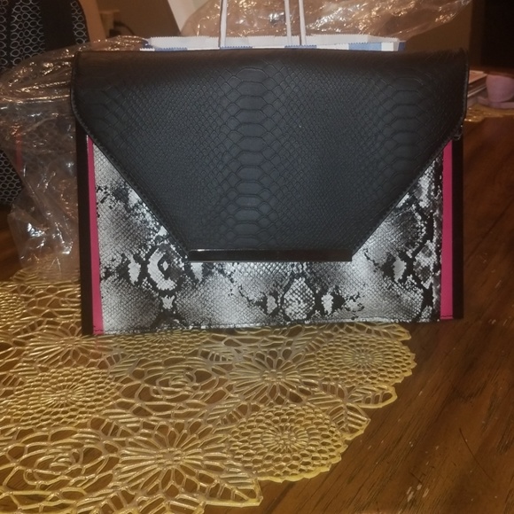 Fashion to Figure Handbags - Beautiful Clutch